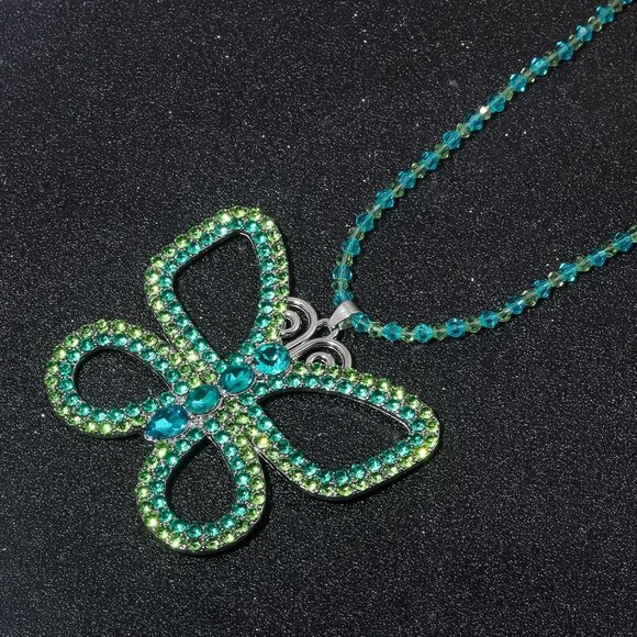 Womens Butterfly Sparkling Halloween Green Pendant Adjustable Christmas Necklace - Picture 5 of 6